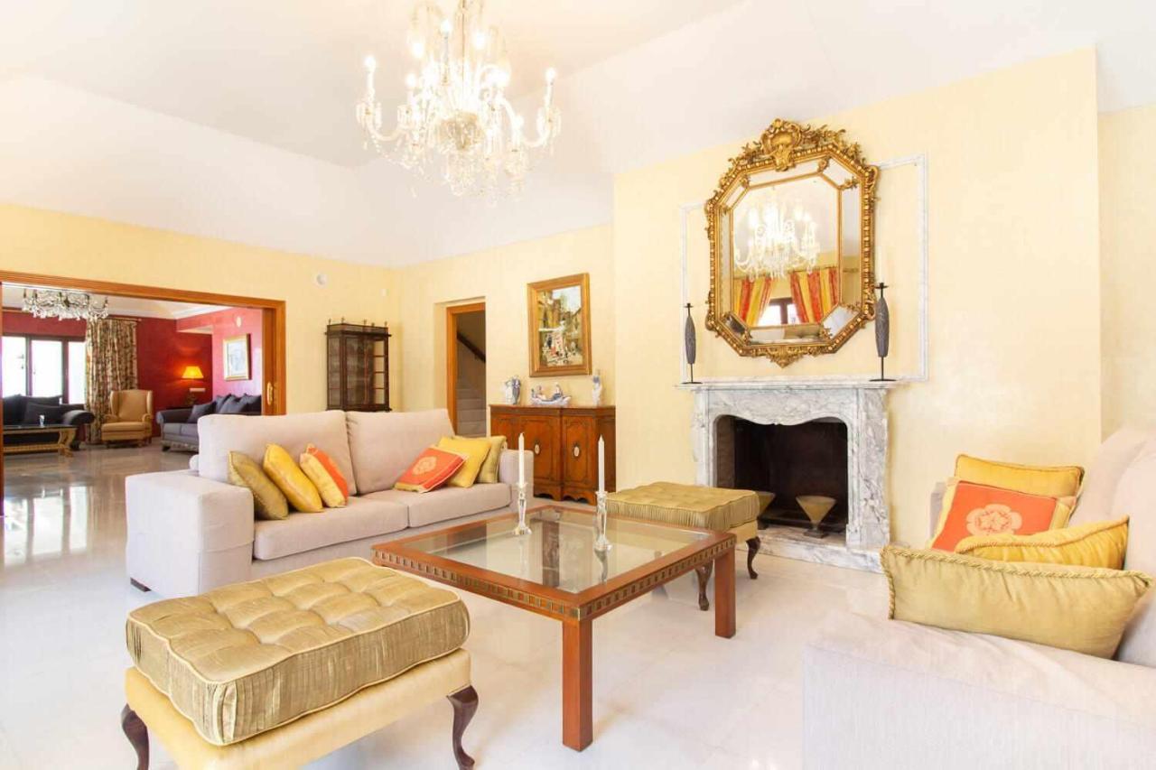 Castle Beach House Luxury Beachfront Villa Málaga Exterior foto